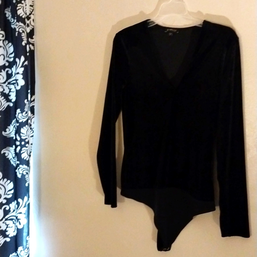 ✨️ EXPRESS Velvet bodysuit ✨️